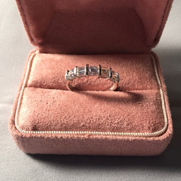 Silver plated, CZ Ring - Picture 1 of 5